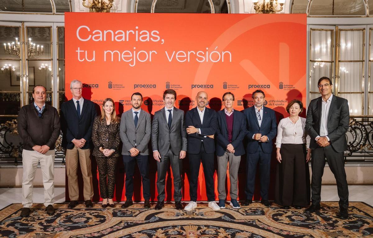 De izquierda a derecha, Pedro Juan Monzón, director del Área de Promoción Exterior de Proexca; Martí Saballs, director de Información Económica de Prensa Ibérica; Pilar Moreno, directora del Área de Invertir de Proexca; Juan Luis Lorenzo, director de Marketing y Comunicación de Proexca; Sergi Guillot, director general de Prensa Ibérica; Alfonso Cabello, presidente de Proexca y viceconsejero de Presidencia del Gobierno de Canarias; Cristóbal de la Rosa, director general de Innovación Cultural e Industrias Creativas del Gobierno de Canarias; Carlos Fernández de la Peña, CEO de Telespazio Ibérica; Rosa María Aguilar, delegada del Gobierno de Canarias en Madrid, y Pablo Martín Carbajal, CEO de Proexca. De izquierda a derecha, Pedro Juan Monzón, director del Área de Promoción Exterior de Proexca; Martí Saballs, director de Información Económica de Prensa Ibérica; Pilar Moreno, directora del Área de Invertir de Proexca; Juan Luis Lorenzo, director de Marketing y Comunicación de Proexca; Sergi Guillot, director general de Prensa Ibérica; Alfonso Cabello, presidente de Proexca y viceconsejero de Presidencia del Gobierno de Canarias; Cristóbal de la Rosa, director general de Innovación Cultural e Industrias Creativas del Gobierno de Canarias; Carlos Fernández de la Peña, CEO de Telespazio Ibérica; Rosa María Aguilar, delegada del Gobierno de Canarias en Madrid, y Pablo Martín Carbajal, CEO de Proexca.