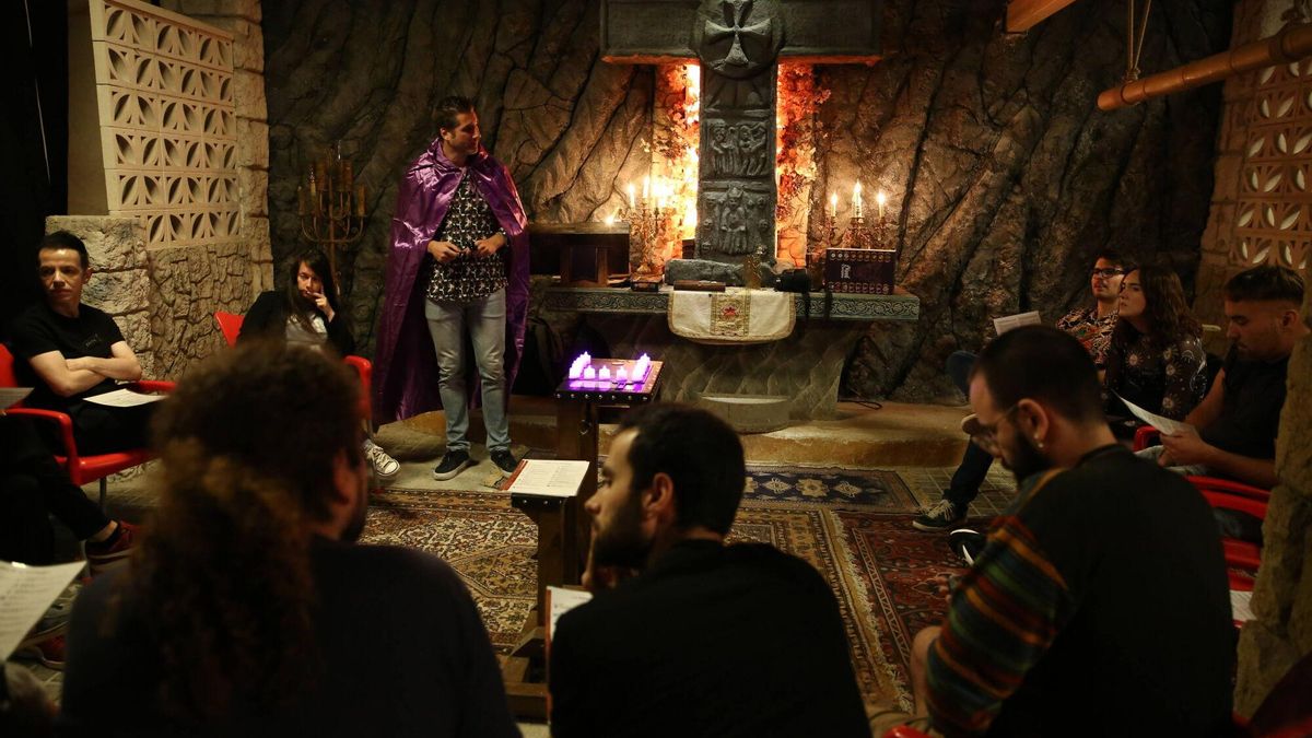 El convento oculto en Barcelona donde se buscan demonios