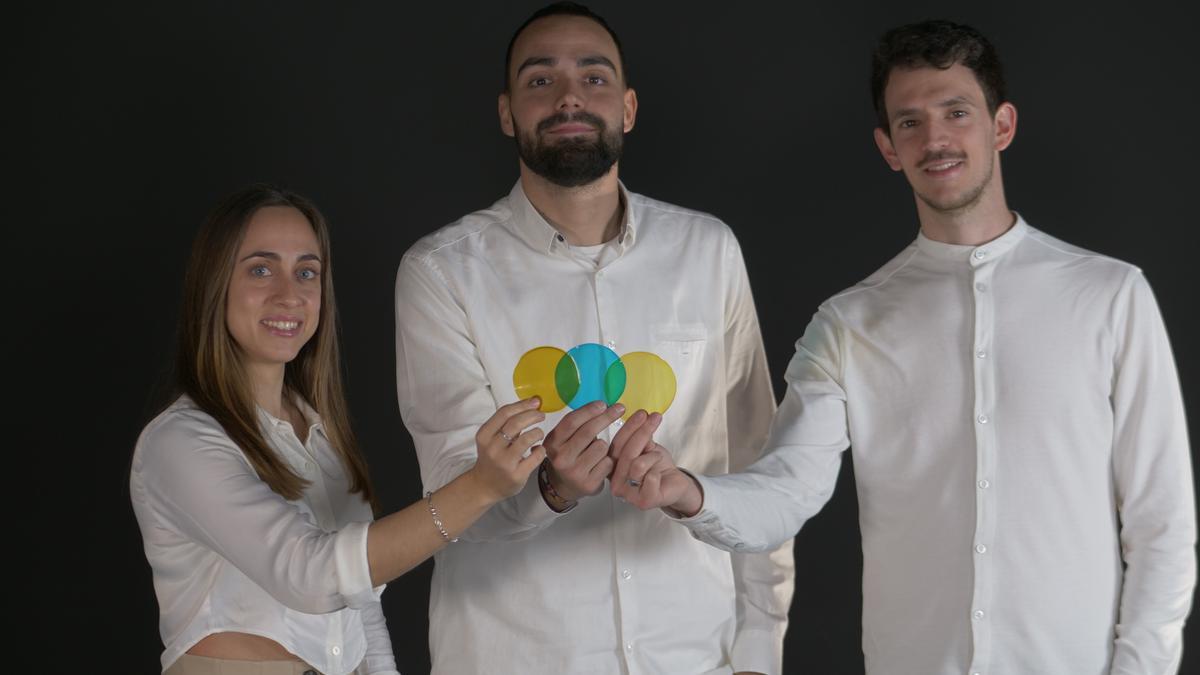 Oscillum es una start-up impulsada por los graduados en Biotecnología por la UMH Luis Chimeno, Pilar Granado y Pablo Sosa.