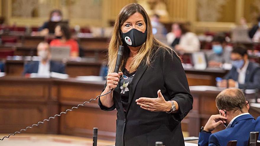 La consellera de Salud, Patricia Gómez, en el Parlament. | ATIENZA