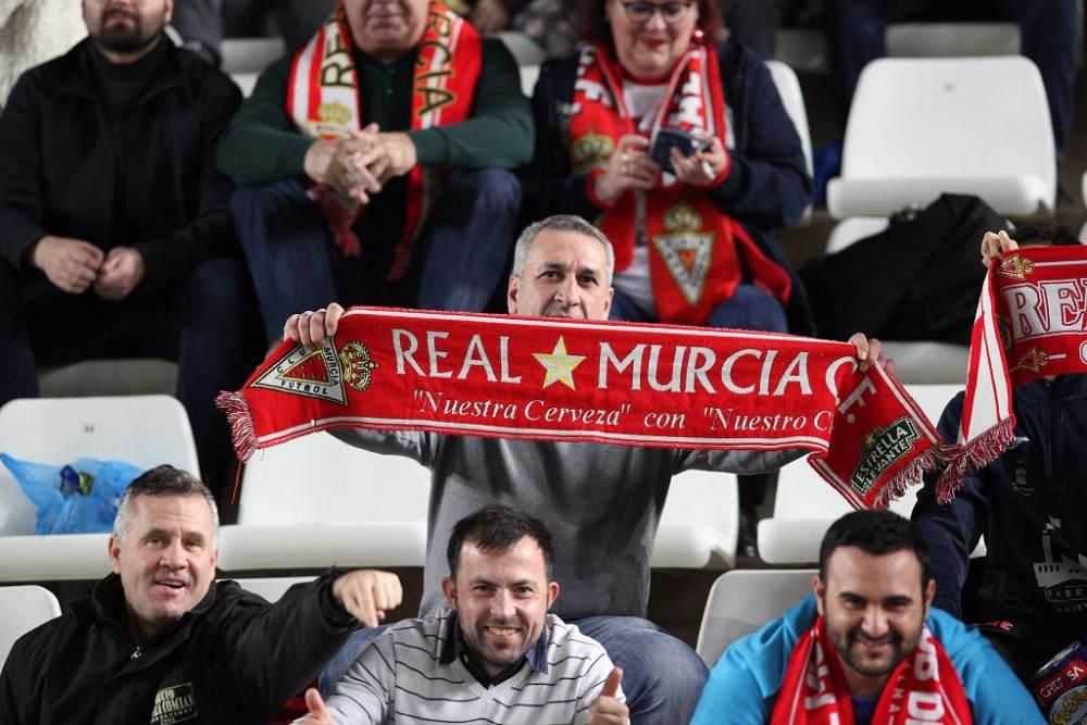 Ambiente en las gradas del Real Murcia - FC Cartagena