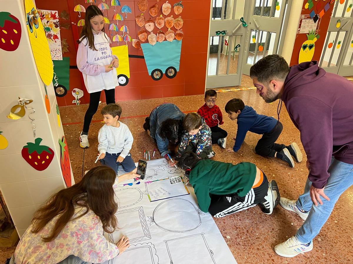 Alumnos del CEIP Concepción Arenal, implicado con el 8M.