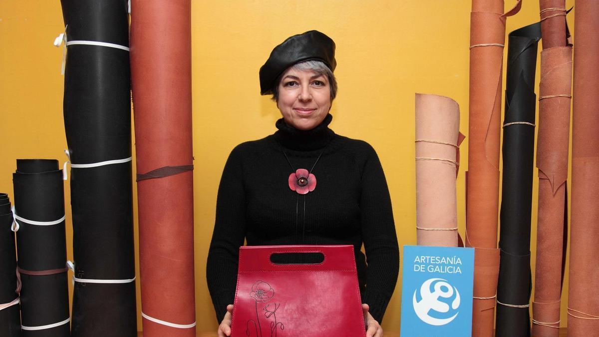 Ana Novo, la artesana que trabaja el cuero con tradición y vanguardia