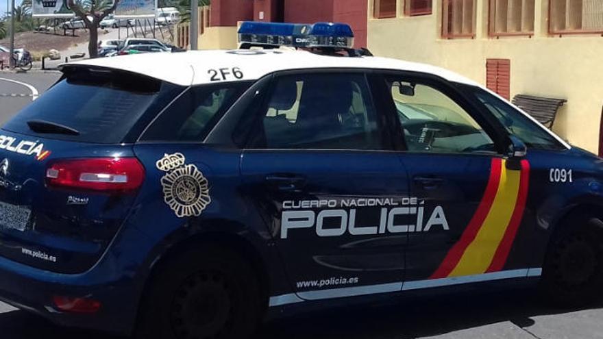 Un policía nacional fuera de servicio detiene a un hombre en Tenerife