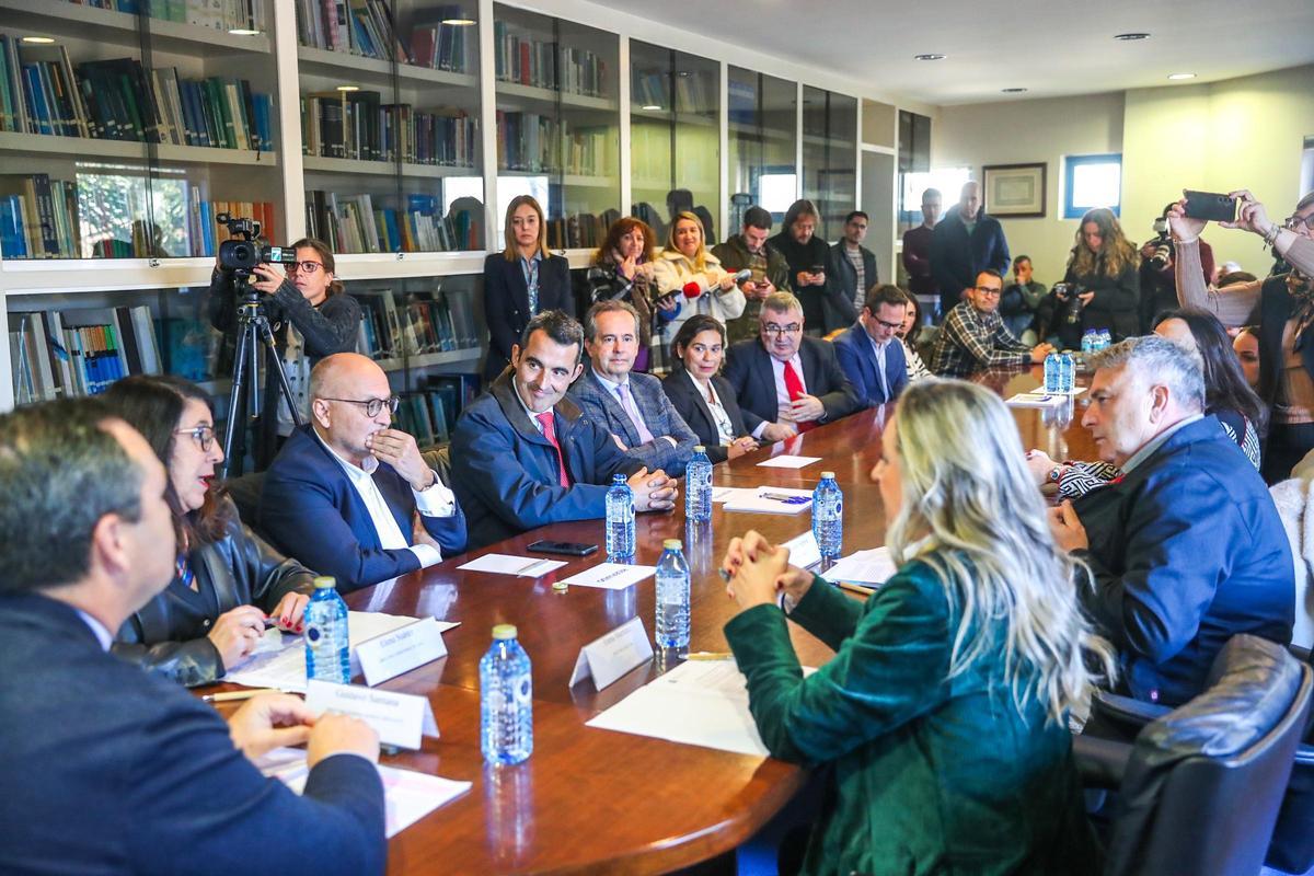 La reunión mantenida ayer en el edificio Mexillón de Galicia.