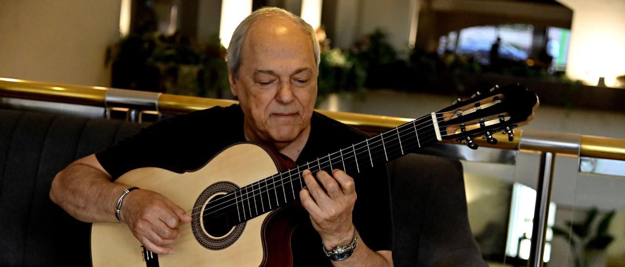 Toquinho: «Mi guitarra es lo que me hace tener una voz para el mundo» - El  Periódico Mediterráneo