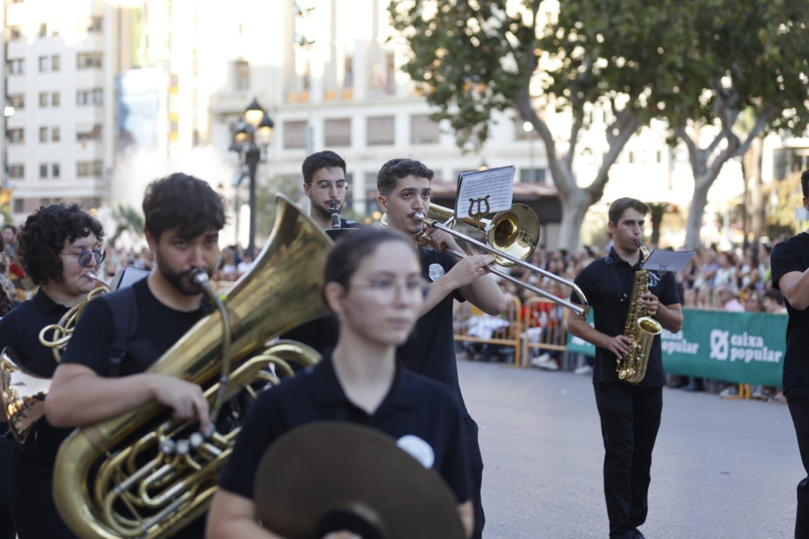 Los moros y cristianos del 9 d'Octubre, en imágenes