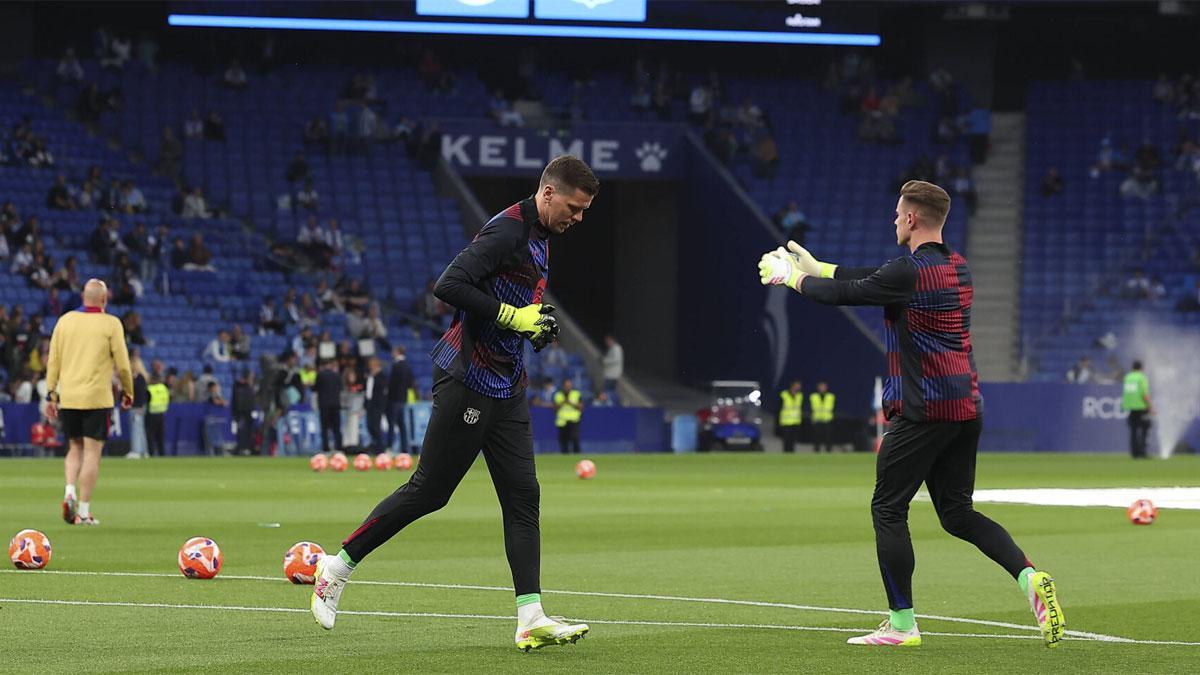 Ter Stegen y Wojciech Szczesny, durante el calentamiento en Guadalajara