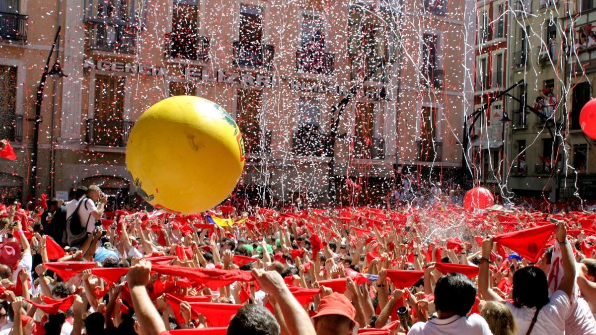 Una de les tradicionals imatges del &quot;Chupinazo&quot; de fa uns anys.