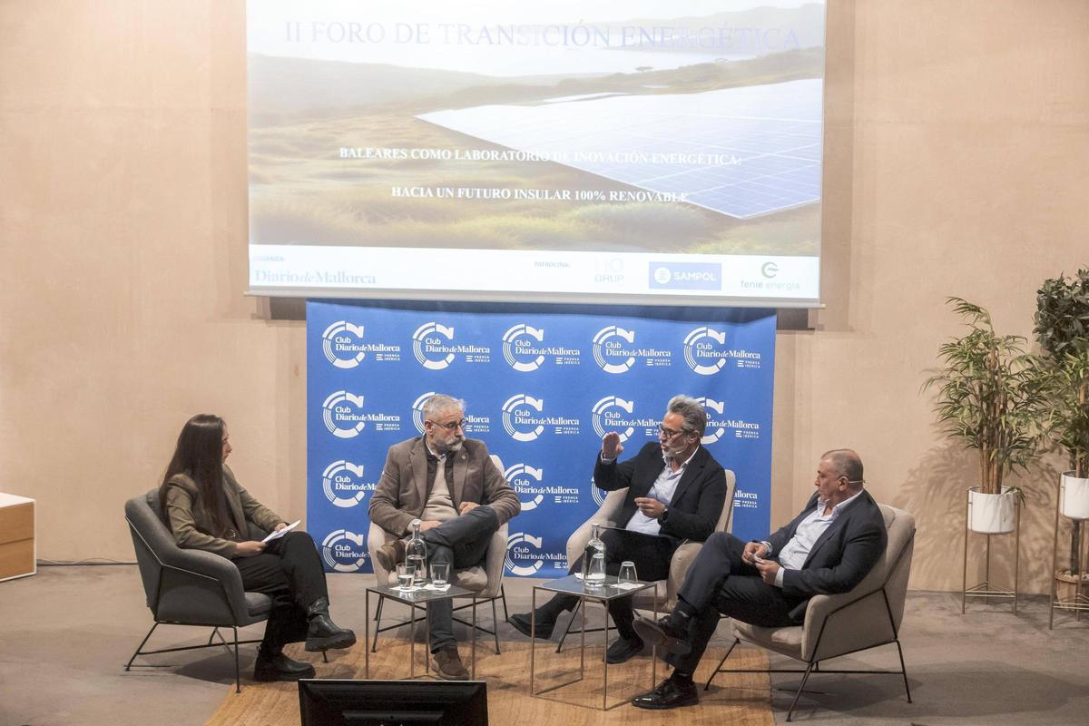 Mesa de debate en el II Foro Transición Energética, celebrado en el Club Diario de Mallorca.