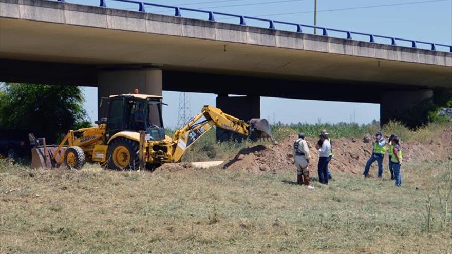 Buscan con excavadora el cuerpo de Marta del Castillo en Camas