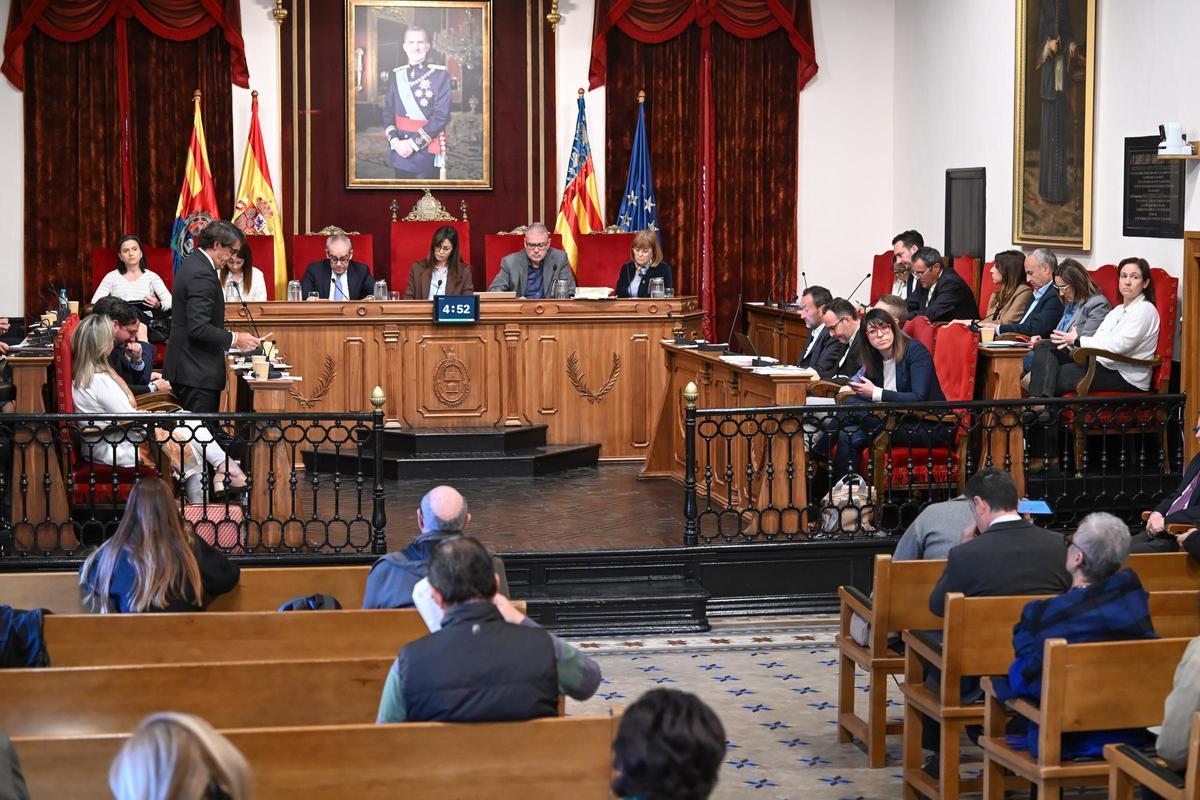 Los bancos que se van a retirar del salón de plenos
