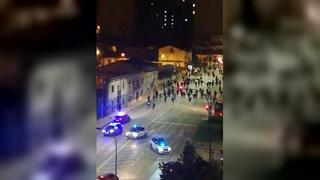 Detrás de las protestas: Ultras y negacionistas en Valencia, Biris y 'ninis' en Sevilla, extrema izquierda en Burgos