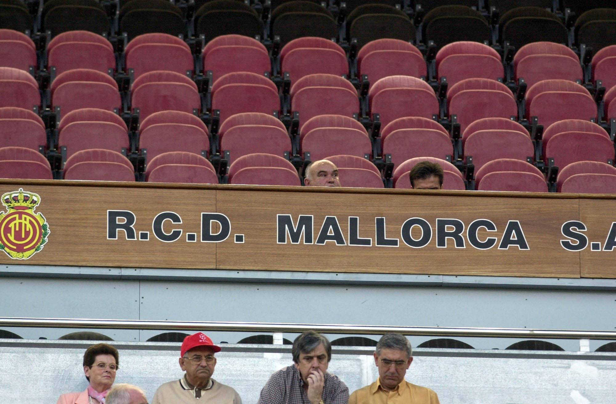 En imágenes: Se cumplen 24 años del descenso del Oviedo a Segunda en Mallorca
