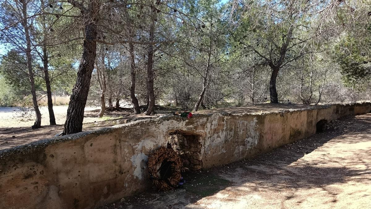 Imagen actualizada del Terrer, el muro donde fusilaron a 2.238 personas.