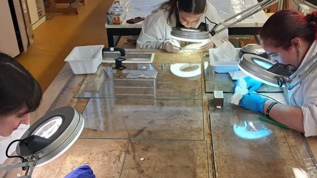 Labores de restauración a cargo de personal de Escyra.  | ESCYRA