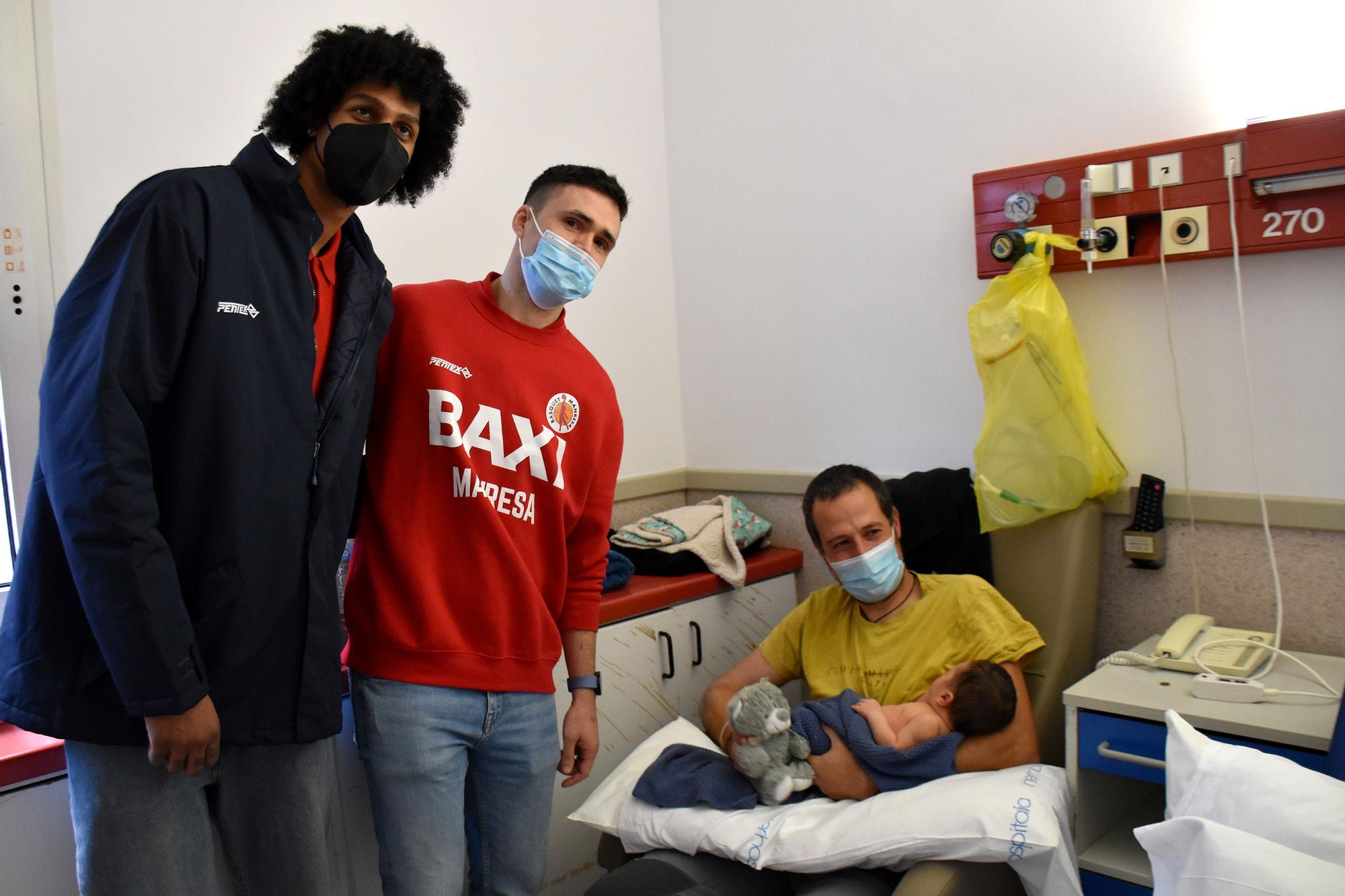 L'Hospital de Sant Joan de Déu rep la visita del Baxi Manresa