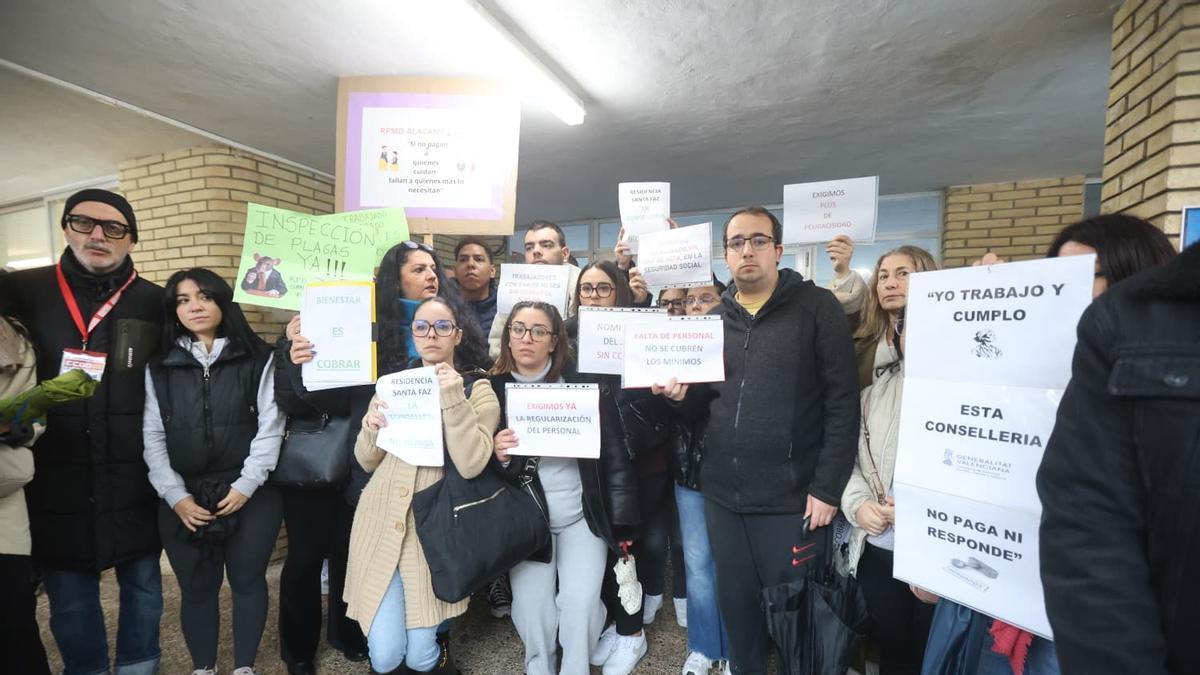 CENTROS SOCIALES ALICANTE | De pedir un adelanto al banco a donar óvulos: la insostenible situación de empleados de centros sociales de Alicante por los impagos