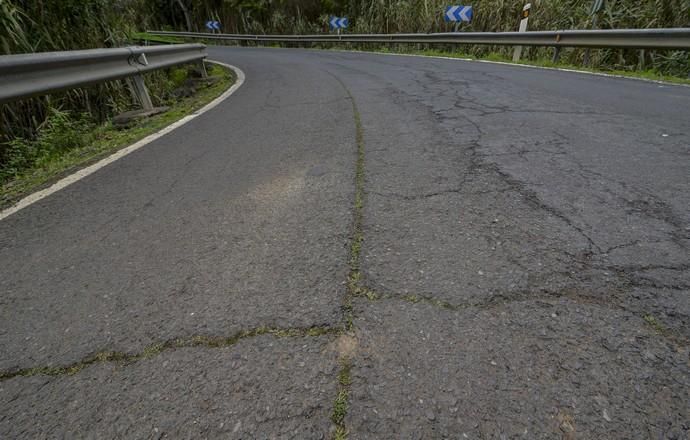 25/01/2018 CUMBRE GRAN CANARIA. Mal estado de las carreteras en la zona de medianías y cumbre de Gran Canaria. Carretea de Moya a Fontanales. FOTO: J. PÉREZ CURBELO