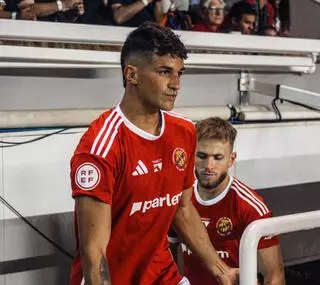 El Pontevedra CF ficha a David Alba para reforzar el centro de la defensa