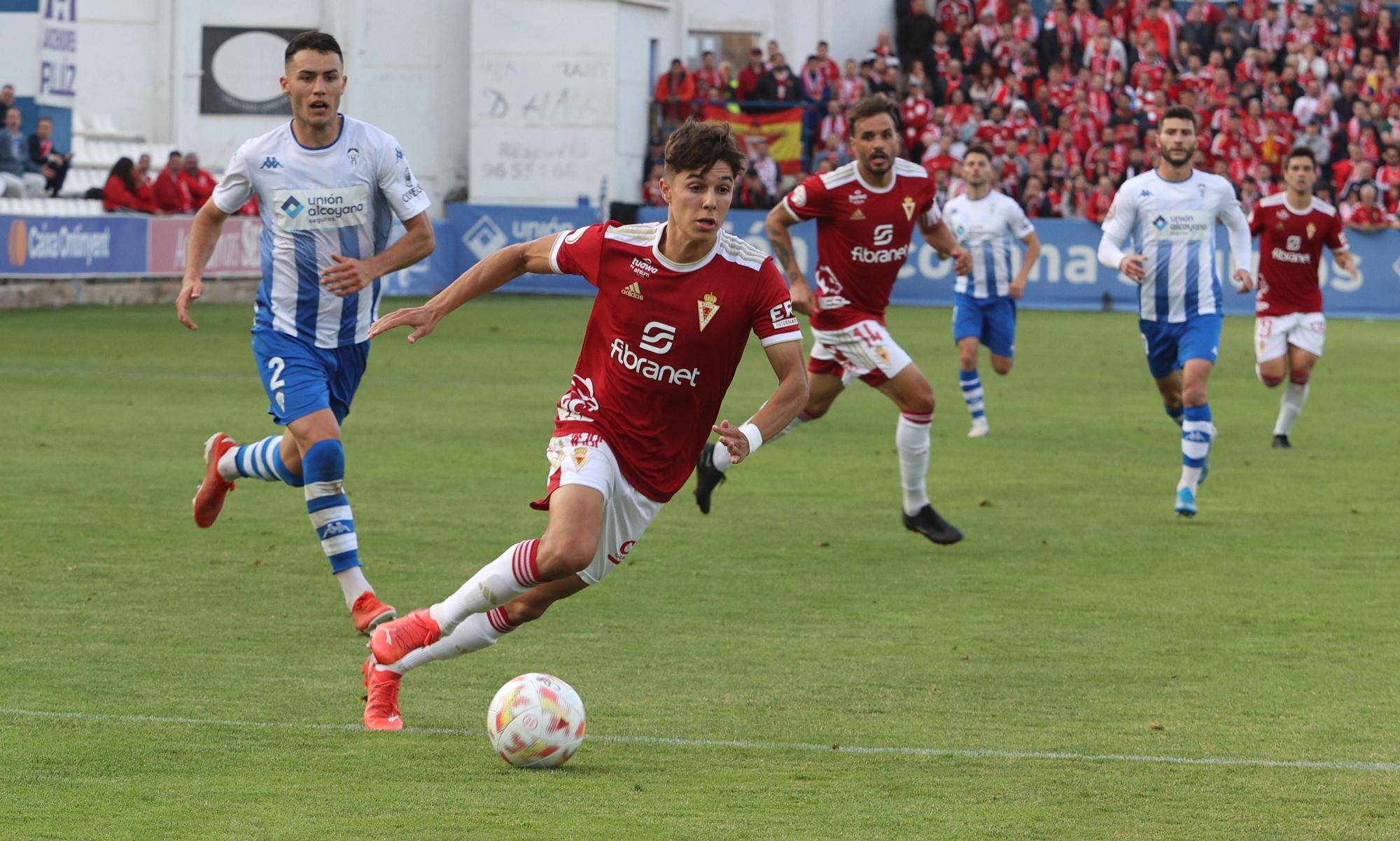 El Alcoyano se salva pese a su derrota con el Murcia