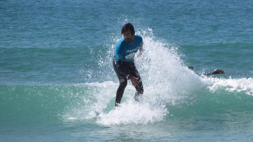 El surf en A Lanzada sirve para luchar contra el cáncer - Faro de Vigo