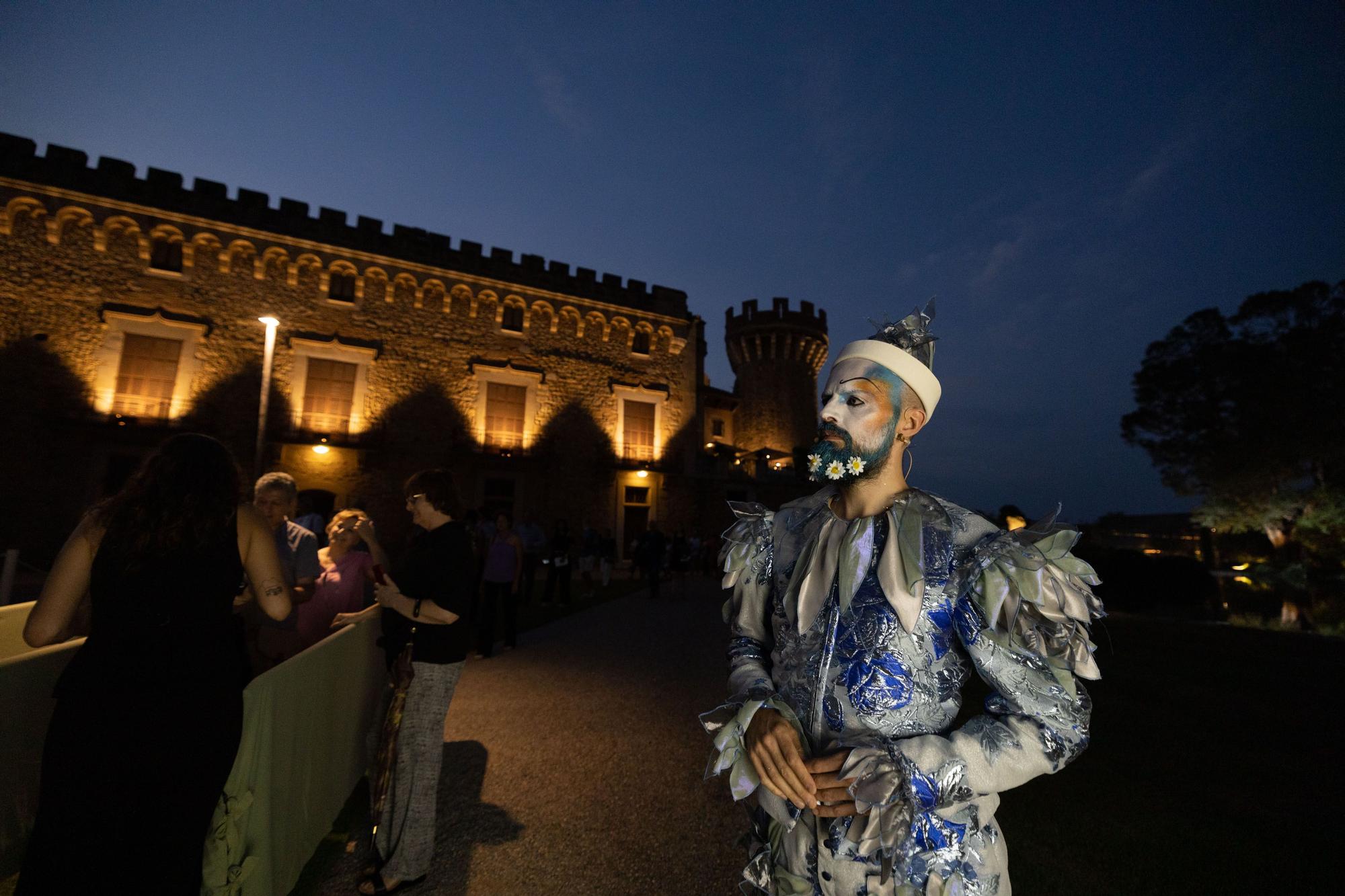 Peralada viu una nit de somni amb l'esperit festiu «The Fairy Queen»