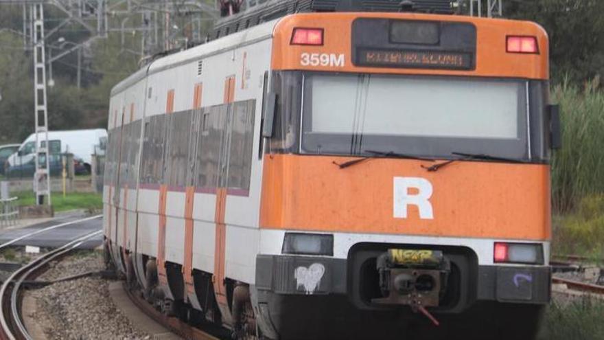 VÍDEO | Detingut un home que va anar de Llançà a Colera agafat a la part de darrere d&#039;un tren