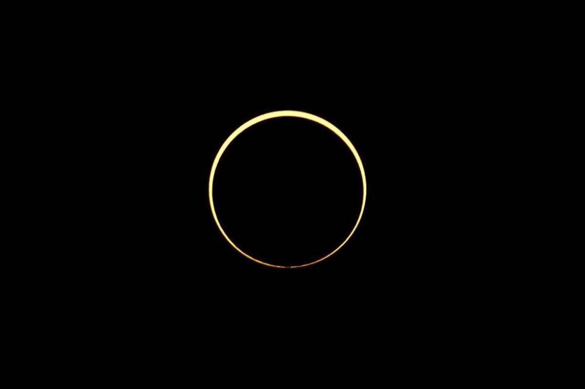 Eclipsi solar anular vist des d'Indonèsia, l'Aràbia Saudita o Tailàndia