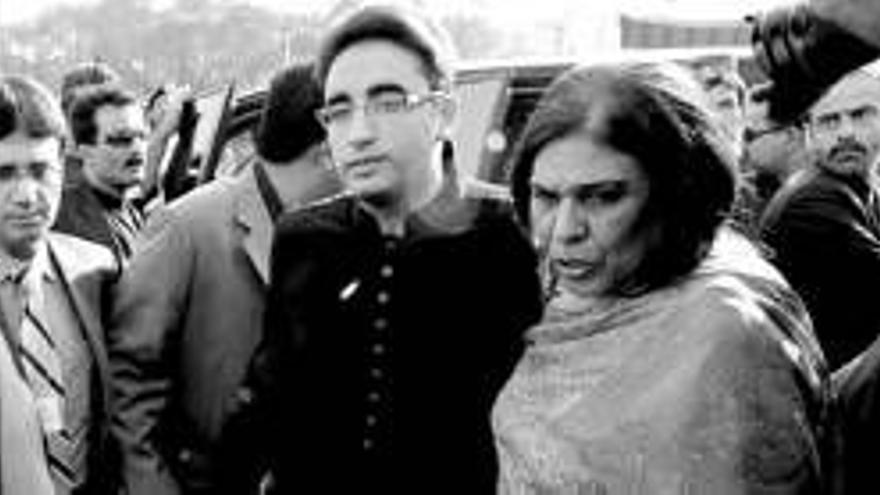 El primer ministro libera a los jueces que Musharraf arrestó