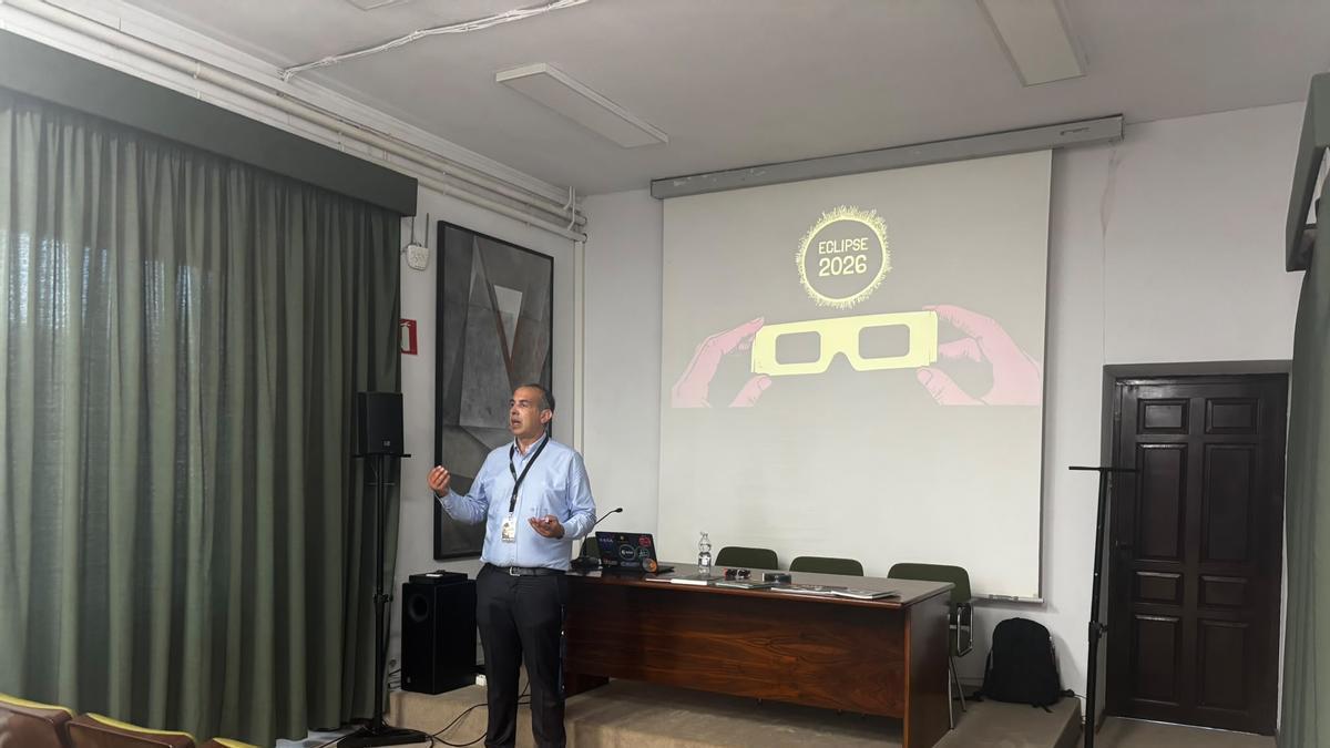 Juan Nolasco durante su ponencia en Toro.