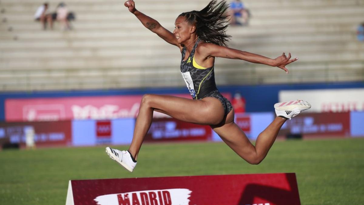 Ana Peleteiro ya está en la final del triple salto