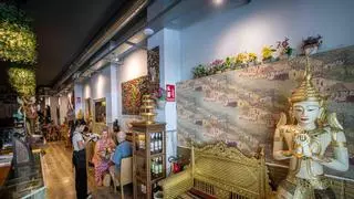 El 44% de bares y restaurantes de Barcelona pertenecen a extranjeros y por primera vez el personal extracomunitario es mayoría