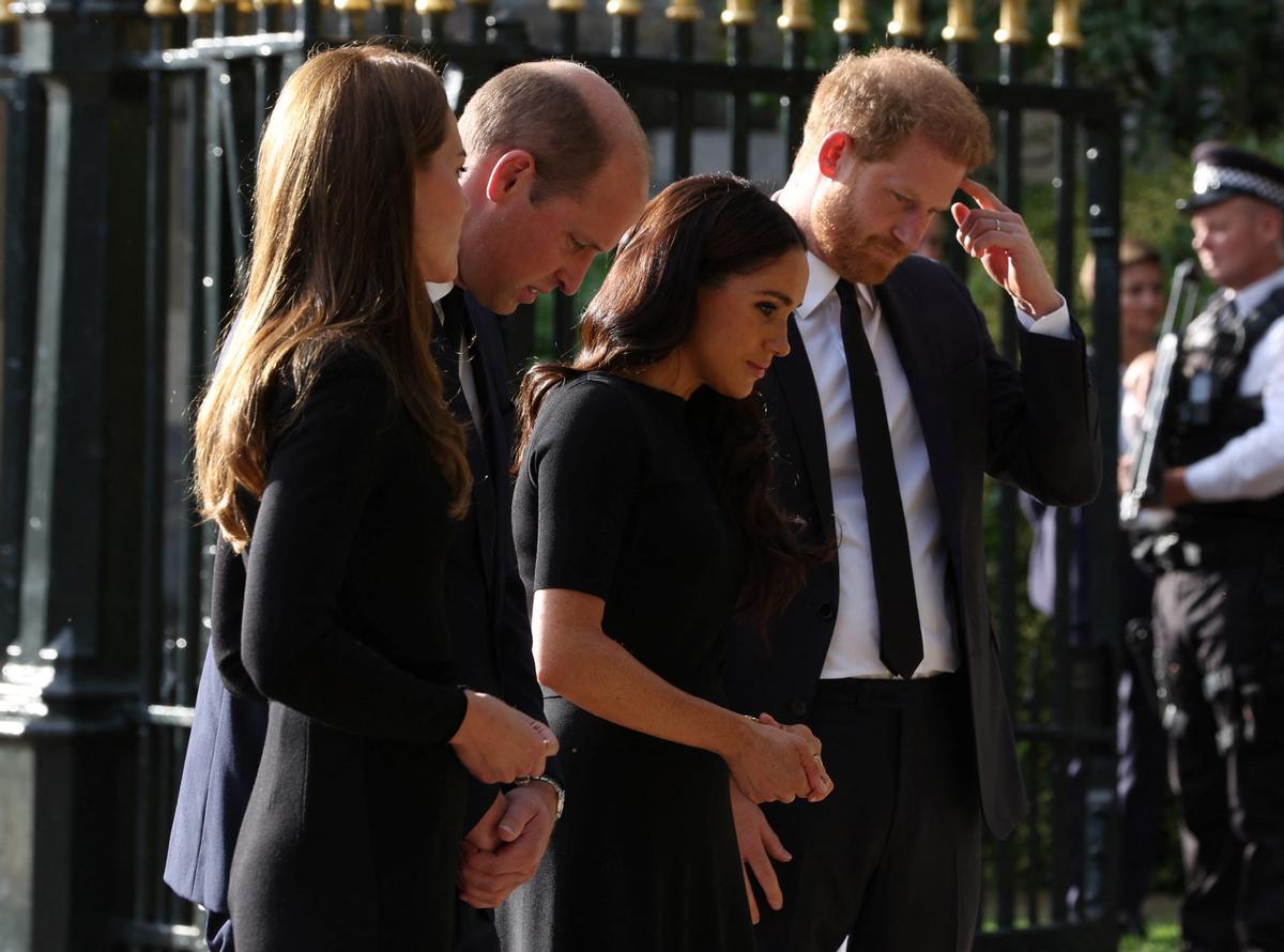 Los príncipes Guillermo y Enrique con sus esposas en Windsor