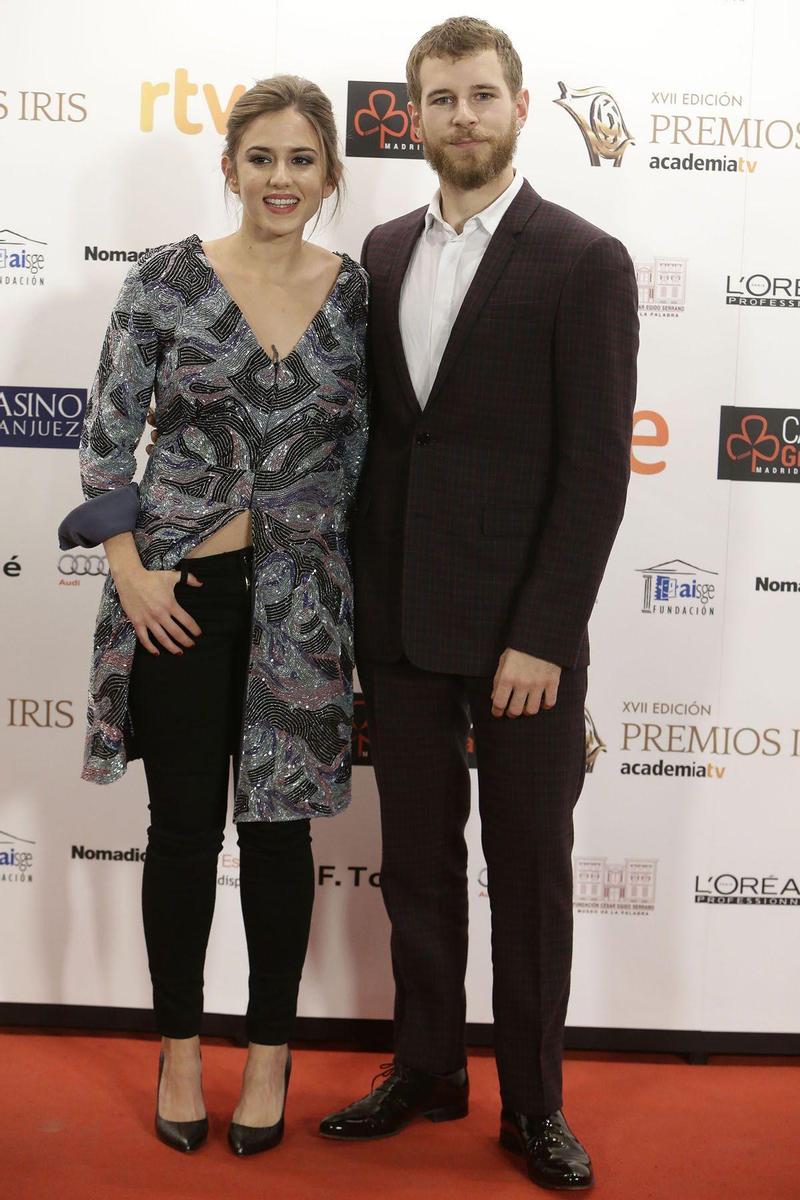 Álvaro Cervantes y Marina Salas en los Premios Iris 2015