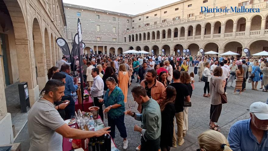 Así ha sido la Nit del Vi en el patio de la Misericòrdia de Palma