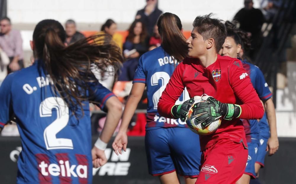 Las imágenes del derbi Valencia - Levante femenino