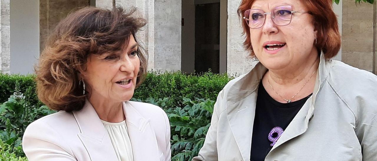 Carmen Calvo y Gloria Calero, ayer, en el Palau del Temple de València. | LEVANTE-EMV
