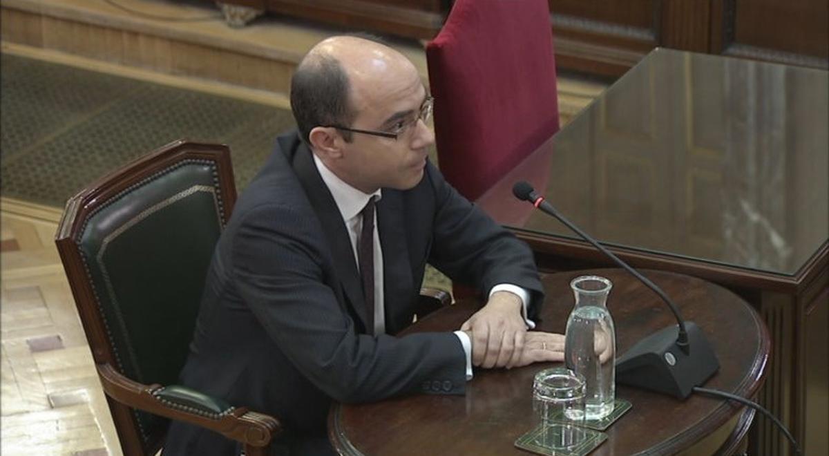Felipe Martínez Rico, subsecretario de Hacienda desde noviembre de 2016 a junio de 2018, detalló ante el tribunal del ‘procés’ cómo se fue incrementando el control de las cuentas de Catalunya.