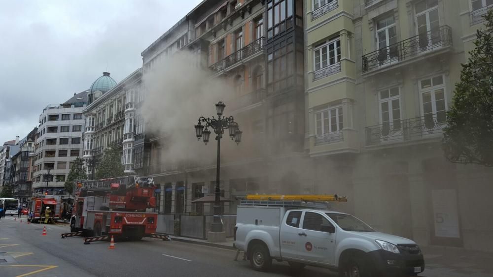 Incendio en la calle Uría de Oviedo