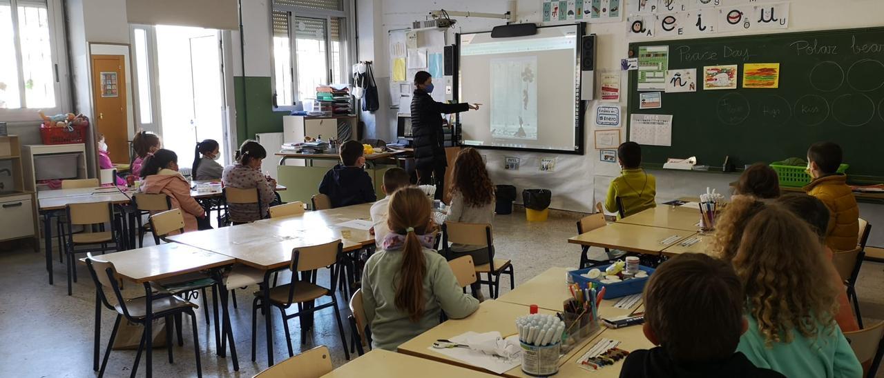 Aula en un colegio de la provincia