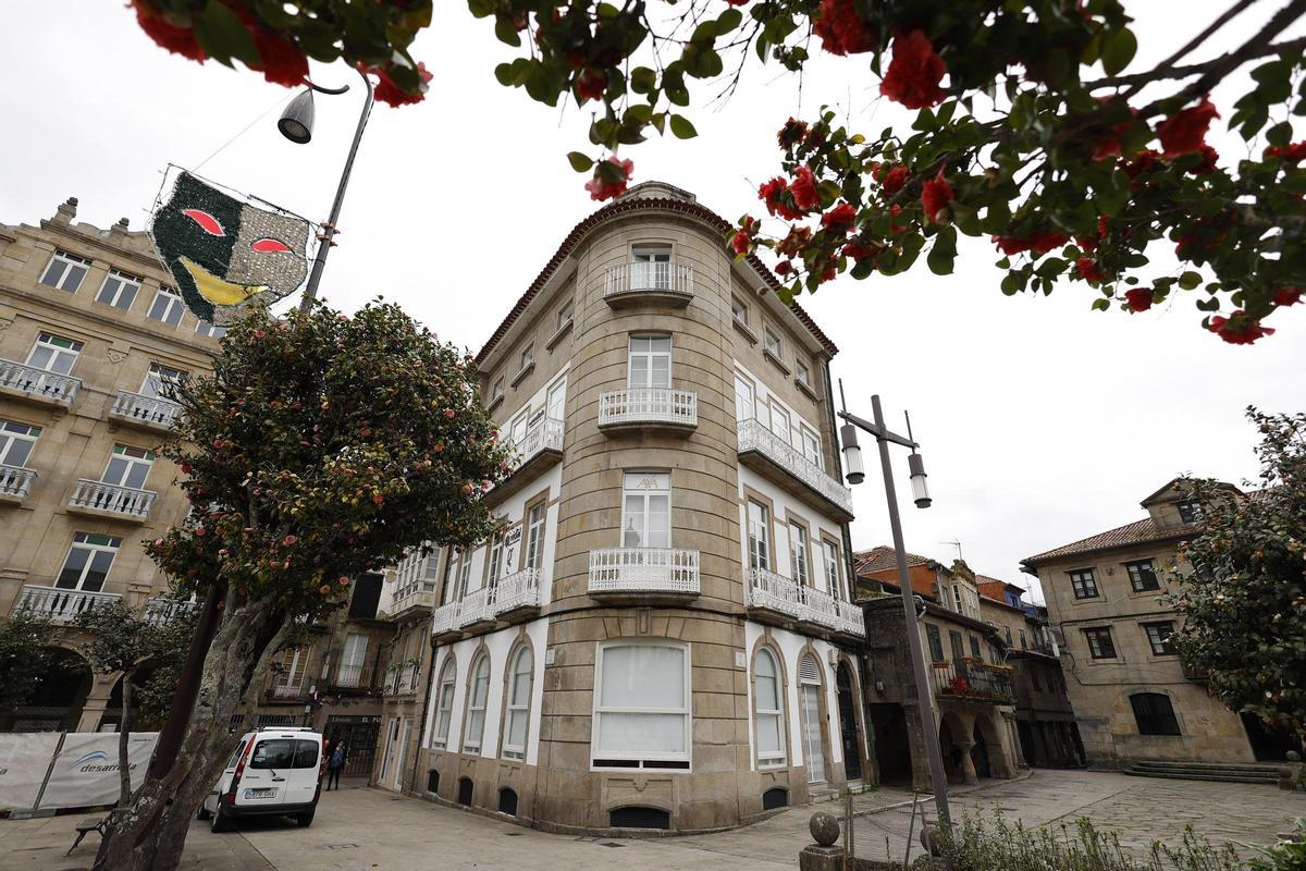 Edificio del Carabela, en la Praza da Estrela de Pontevedra.