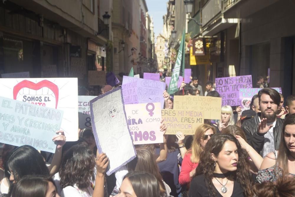 La feministas calientan motores antes de la manifestación del 8-M en Murcia