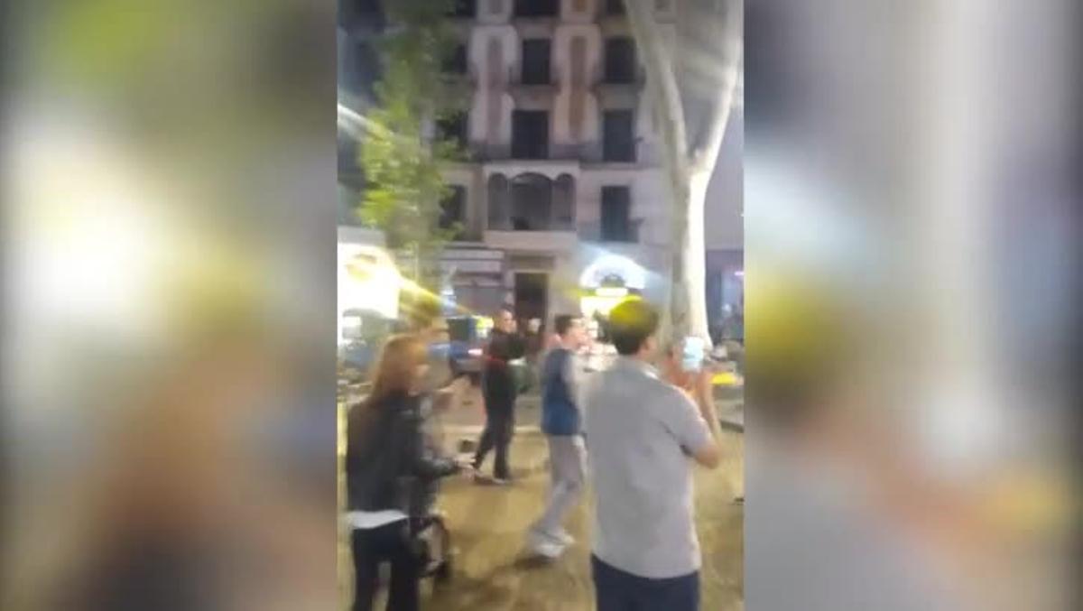 Algunos madridistas fueron a celebrar a Canaletas