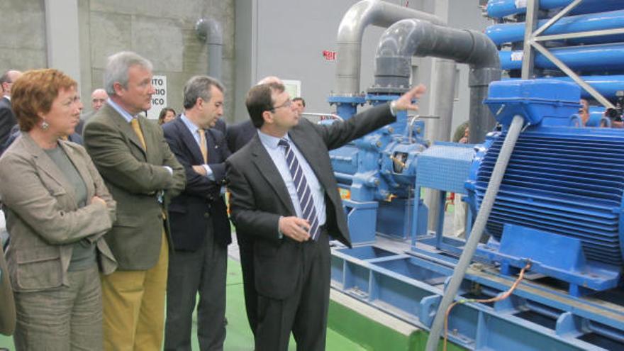 De i. a d., los alcaldes de Mazarrón y Cartagena, Blaya y Barreiro, Ramón L. Valcárcel, Antonio Cerdá y Amalio Garrido en la inauguración.