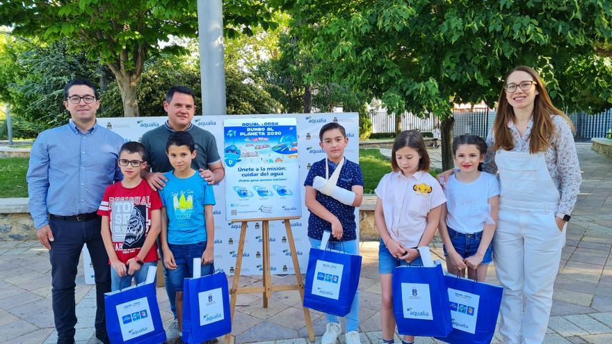 Escolares de Caravaca reciben los premios del concurso de dibujo sobre el uso sostenible del agua