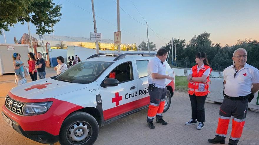 Código Infarto en la Feria de Córdoba: así salva vidas el protocolo de emergencia cardiaca de Cruz Roja en El Arenal