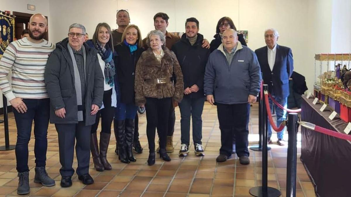 El vila-realense Diego Pérez inauguró su diorama en San Lorenzo del Escorial junto a autoridades y cofradesdel municipio madrileño..