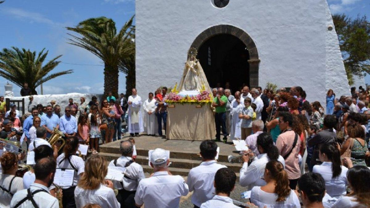 Procesión de las Nieves el 5 de agosto de 2024, en La Montaña, en el Risco de Famara