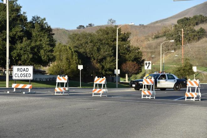 Restos del helicóptero accidentado en el que falleció el exbaloncetista Kobe Bryant, su hija de 13 años y 7 personas más, incluyendo el piloto, en cerros de Calabasas, California (Estados Unidos).